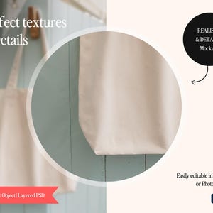 Pode incluir: Duas sacolas off-white penduradas em uma parede azul clara. As sacolas s&atilde;o feitas de um tecido texturizado. A imagem inclui o texto "Perfect textures & Details" e "Realistic & Detailed Mockups".