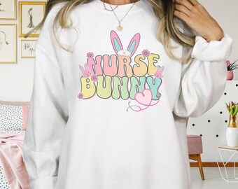 Paastrui met paashaas: pastelkleurige vakantie ronde hals