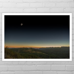2017 Total Solar Eclipse Photo/Oregon Eclipse Art/Great American Eclipse Photography/Sun Moon Art/Surreal Eclipse Picture/Astronomy Print