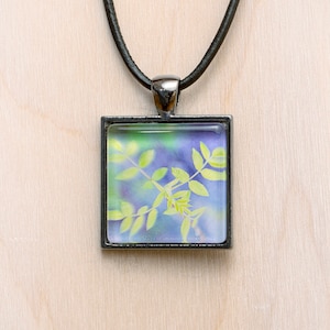 Green Leaf Pendant/Spring Bloom Necklace/Leaves Pendant/Tree Leaf Necklace/Spring Green Leaves Jewelry/Green Leaf Necklace/Leaf Art Pendant