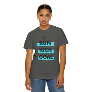 NJ/NY ゴッサム FC レディース サッカー ラン キック ゴール ユニセックス ガーメントダイ Tシャツ 画像 8