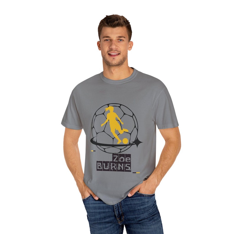 Zoe Burns Utah Royals FC Women's Soccer Unisex Garment-Dyed T-shirt bild 9