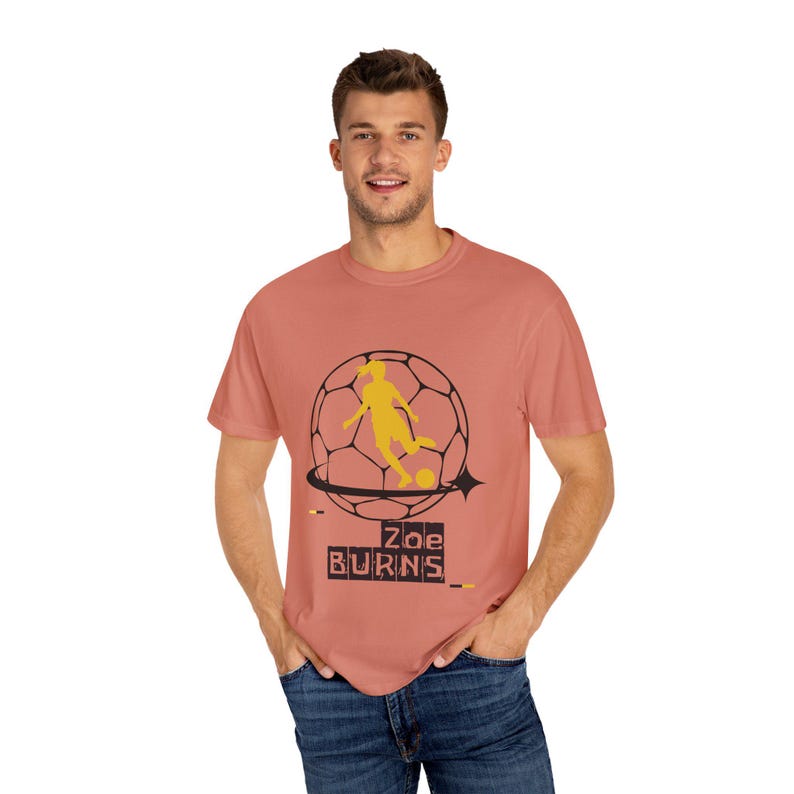 Zoe Burns Utah Royals FC Women's Soccer Unisex Garment-Dyed T-shirt bild 2
