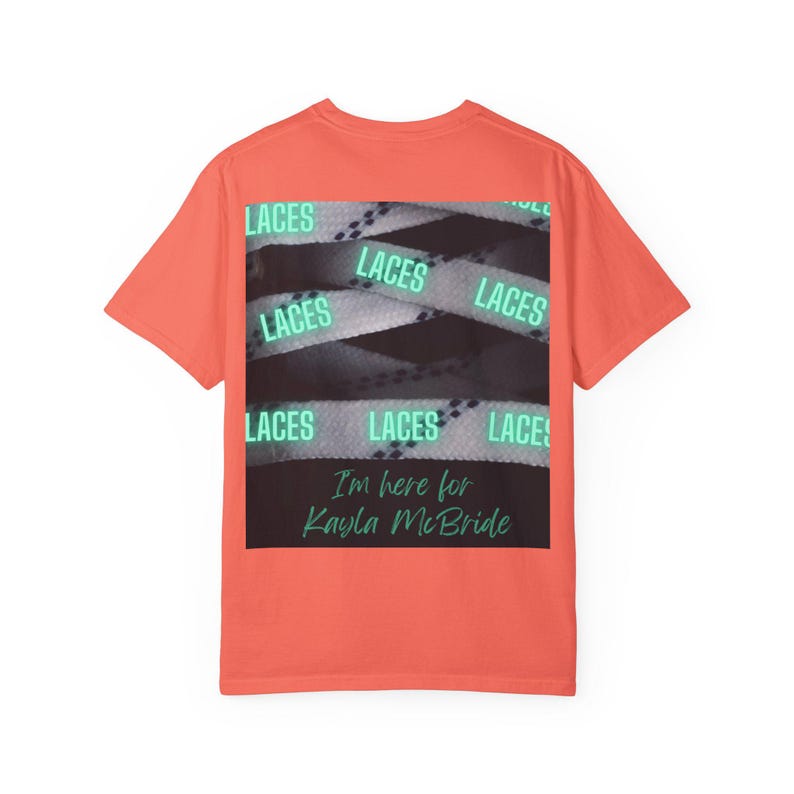 Kayla McBride Laces Frauen Professional Basketball 3x3 Unisex T-Shirt Bild 4