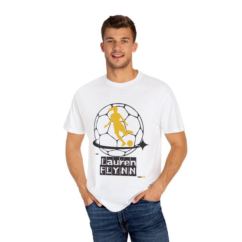 ローレン・フリン ユタ・ロイヤルズ FC レディース サッカー ユニセックス ガーメントダイ Tシャツ 画像 1