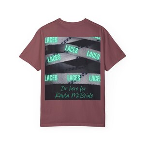 Kayla McBride Laces Frauen Professional Basketball 3x3 Unisex T-Shirt Bild 6