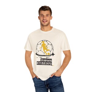 Agnes Nyberg Utah Royals FC Women's Soccer Unisex Garment-Dyed T-shirt image 5