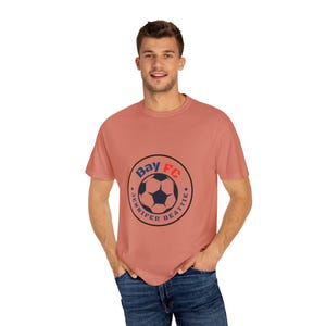 Jennifer Beattie Bay FC Women's Soccer Unisex Garment-Dyed T-shirt bild 2