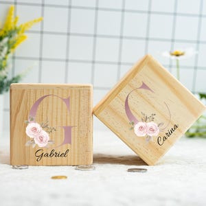 Hucha personalizada para niña, alcancía de madera con nombre, regalo de cumpleaños, hucha, despedida de soltera, regalo para dama de honor, regalo para ella.