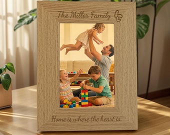 Cornice portafoto di famiglia personalizzata, cornice in legno incisa per foto di famiglia, regalo ricordo di famiglia, regalo per la nuova casa, regalo di inaugurazione della casa per lui