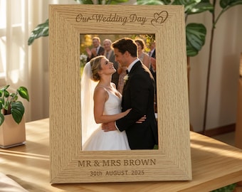 Cornice portafoto personalizzata per matrimonio, regalo di nozze personalizzato per gli sposi, cornice portafoto per il giorno del matrimonio, cornice portafoto incisa per matrimonio