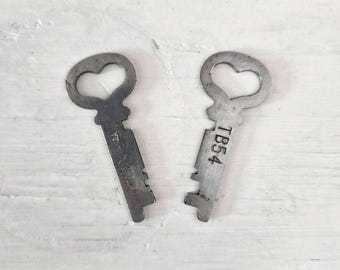 Vintage Heart Keys, Steampunk Mixed Media Jewelry Supplies, Pair of 2 Metal Keys
