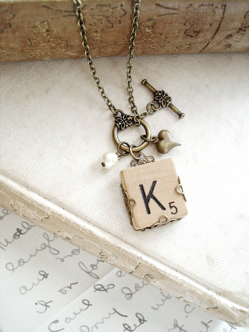 pendant letter k
