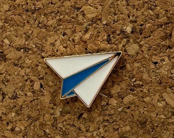 White and Blue Paper Plane Enamel Pin – Minimalist Travel Lover Gift – Cute Wanderlust Accessory