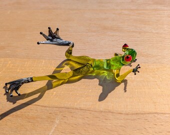 Lampwork Glass Frog Figurine: Handmade Czech Glass Decor