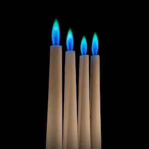 Aurora (Green Flame) Taper Candles - Real Flame image 5