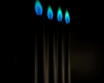 Aurora (Green Flame) Taper Candles - Real Flame