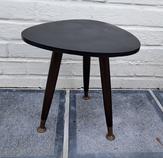 Retro tripod bloementafeltje / bijzettafel, gerenoveerd