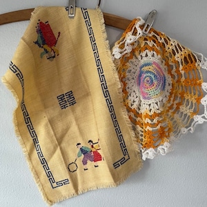 Vintage LOT of 2 LINENS Doilies Table Runners