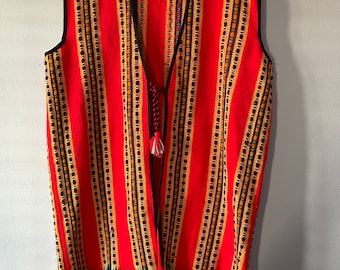 vintage des années 1970 poncho ethnique coloré ROUGE gilet s'adapte à la plupart