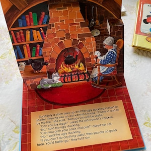 Vintage 80s UGLY DUCKLING Pop Up Storybook