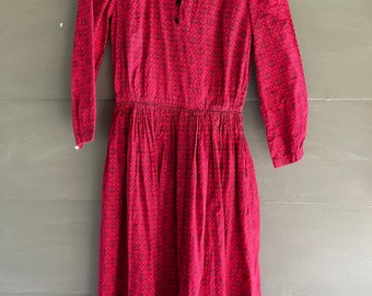 Vintage 80s hace 50s Algodón rojo FULL FALDA Vestido de día medio