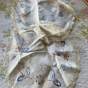 GORGEOUS Lot of 2 Circle DOILIES With stitched FLOWERS