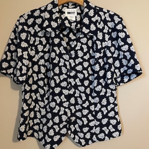 Vintage BLUSE mit SCHMETTERLINGEN & BLUMEN Kleine petite