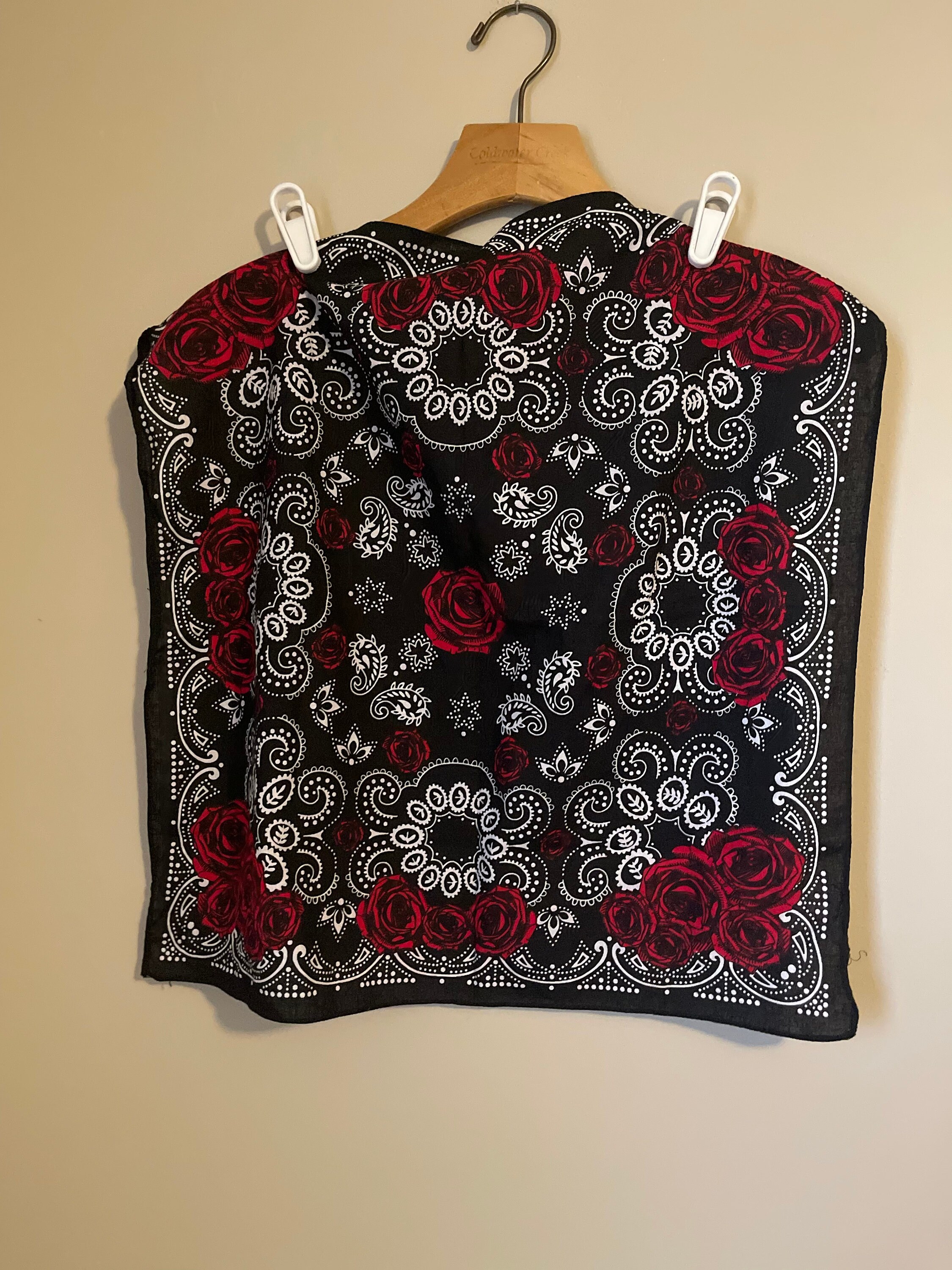 小物 SPECIAL 60S VINTAGE CROSS BANDANA BLACK Vintage Black BANDANA Cotton With RED ROSES - Etsy