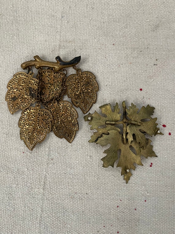 Vintage 1940s Lot of BRASS Leaf BROOCHES Filgree