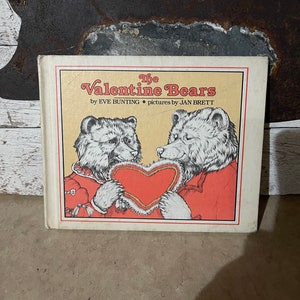 Vintage CHILDREN Book The VALENTINE BEARS