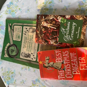 Vintage CHRISTMAS Lot of 3 Christmas Books Pamphlets
