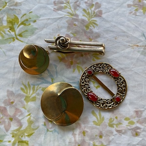 Vintage LOT of 4 SCARF Accessory CLIPS