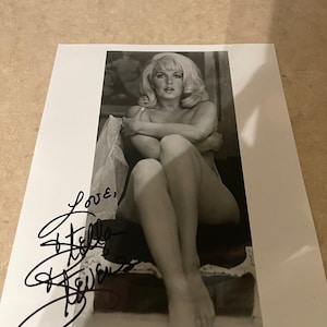 Fotografia vintage autografata di STELLA STEVENS