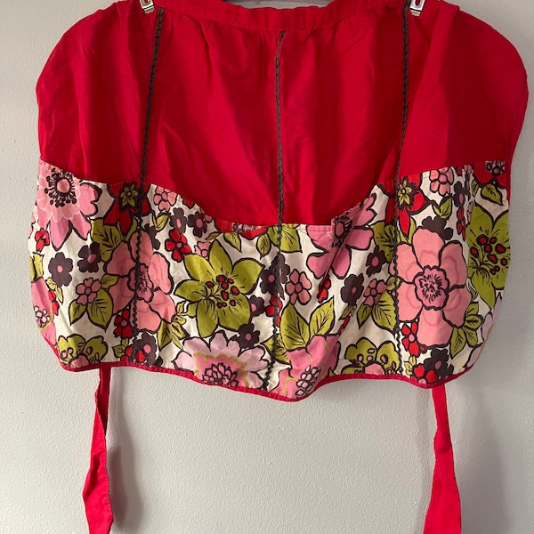 Vintage 1960s REVERSIBLE Red FLORAL/DOTTED Apron