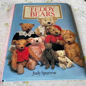 Vintage BOOK About TEDDY BEARS