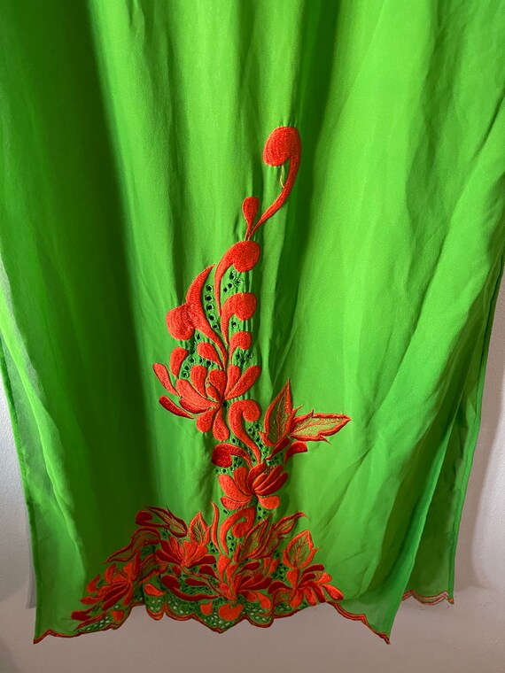 GORGEOUS vintage Long GREEN & PINK Lingerie Gown … - image 5