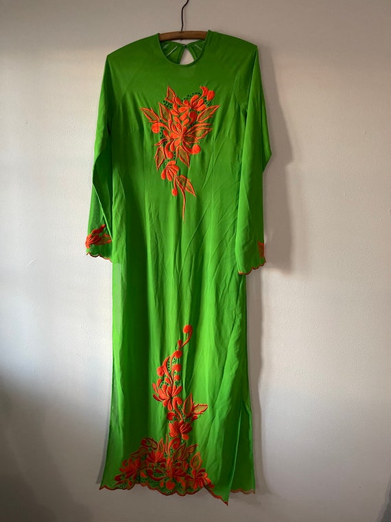 GORGEOUS vintage Long GREEN & PINK Lingerie Gown … - image 2