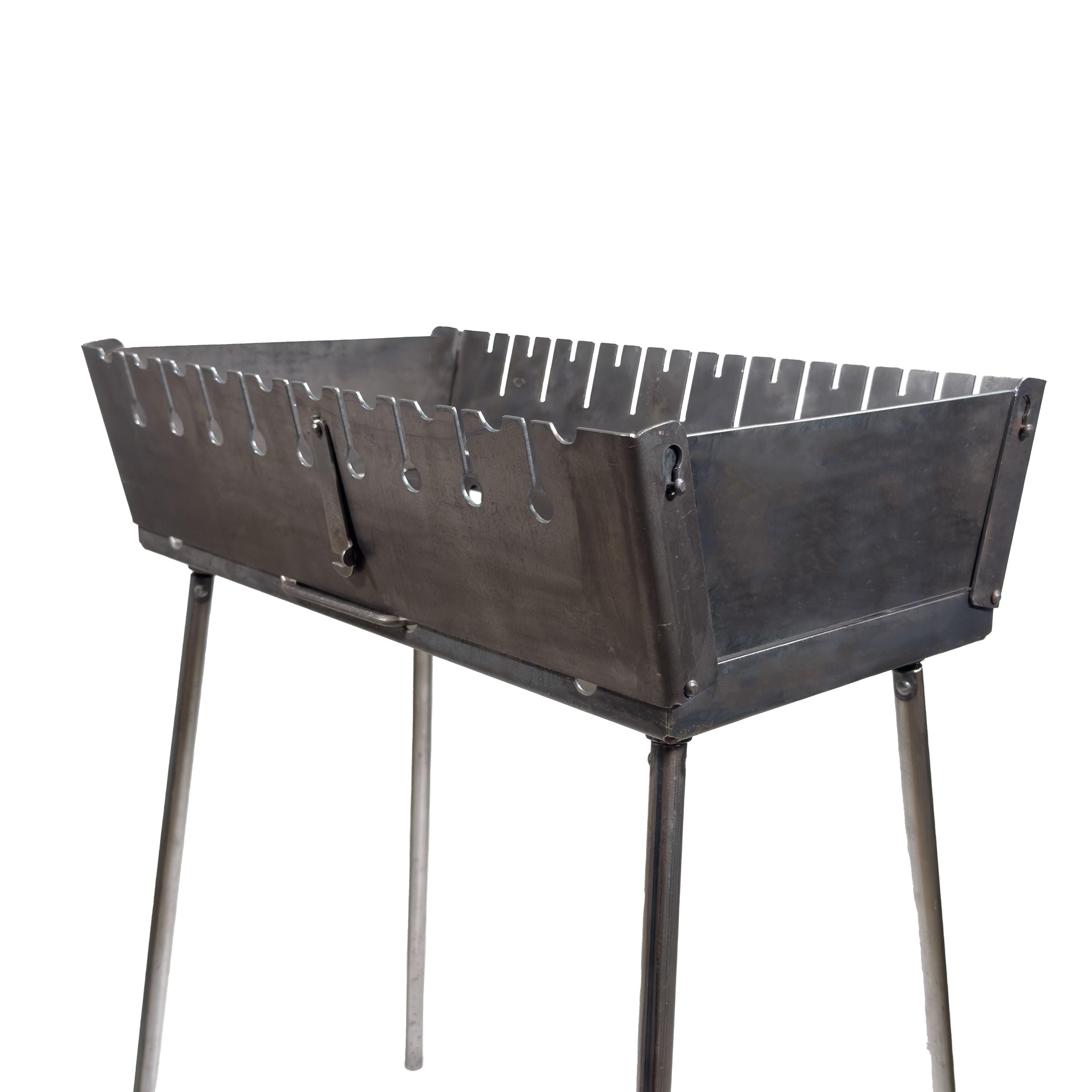 Mangal Grill Schaschlik – Faltbarer BBQ Koffer-Grill aus 2 mm Stahl 8 Spieße – Tragbarer Outdoor Kohlegrill für Camping, Garten, Picknick