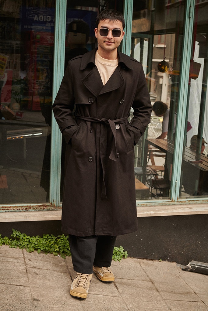 Oversized Trench Coat Black- 80s Vintage Unisex Style, Shoulder