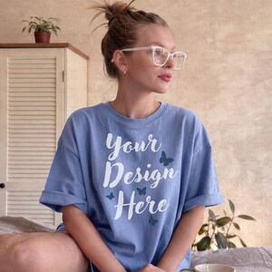 Blue Jean Comfort Colors C1717 T-shirt Mockup, Lärarmockup, Mysig Säng Livsstil, Arbeta Hemifrån Mockup, Sommarflicka T-shirt Mockup, Mysig Estetik