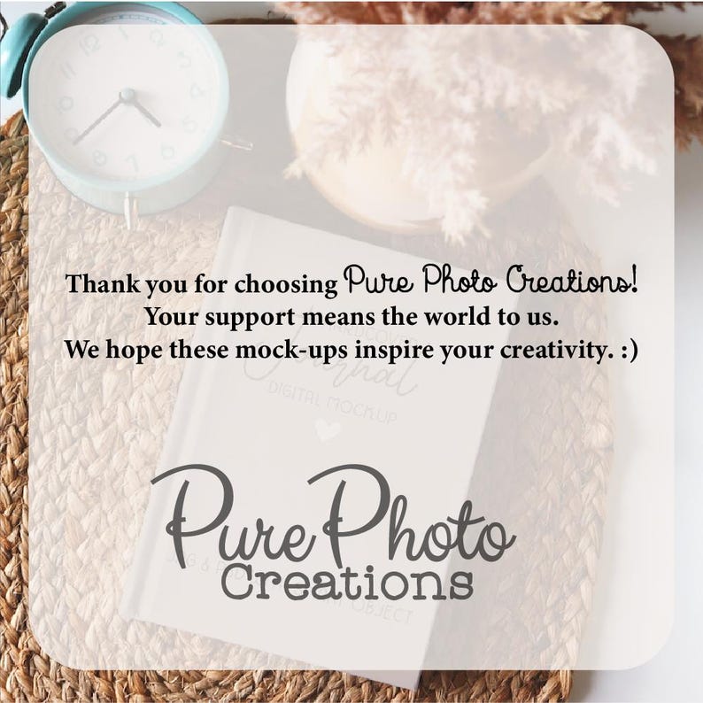 Pode incluir: Um cart&atilde;o branco com o texto "Thank you for choosing Pure Photo Creations! Your support means the world to us. We hope these mock-ups inspire your creativity. :)" e o logotipo "Pure Photo Creations" em uma fonte de escrita manuscrita. O cart&atilde;o est&aacute; sobre um tapete marrom tecido.