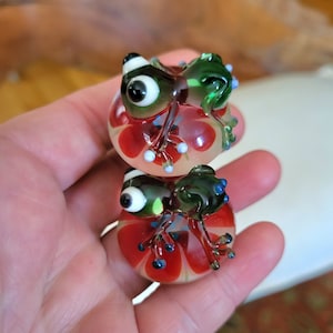 Pair of Glass Tree Frog Drawer Knobs- Blown Glass Art MADE TO ORDER