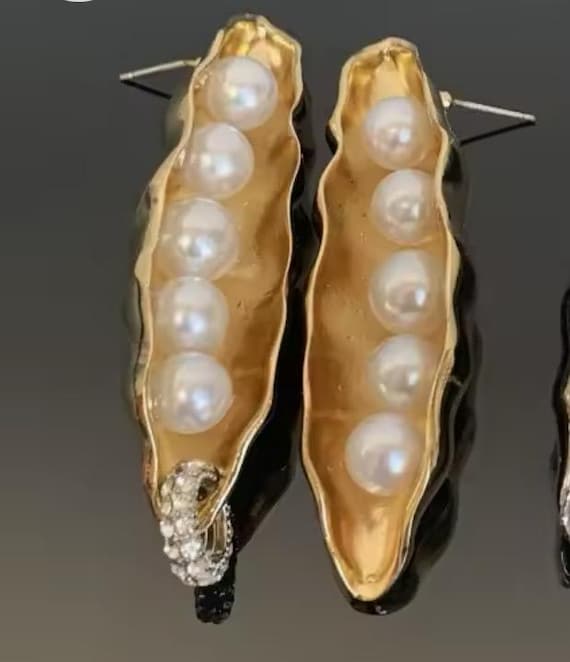 Schiaparelli Inspired Pea Style Earrings - Etsy