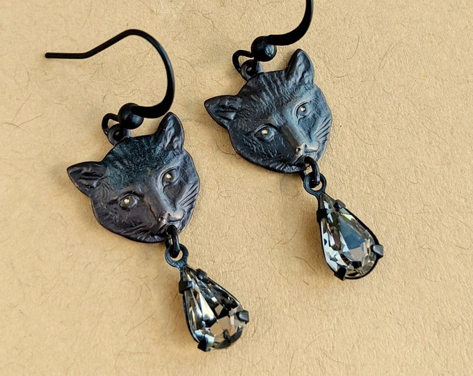 Halloween Black Cat Dangle Earrings Vintage Style Cat Dangles Black Cat Halloween Earrings Cat