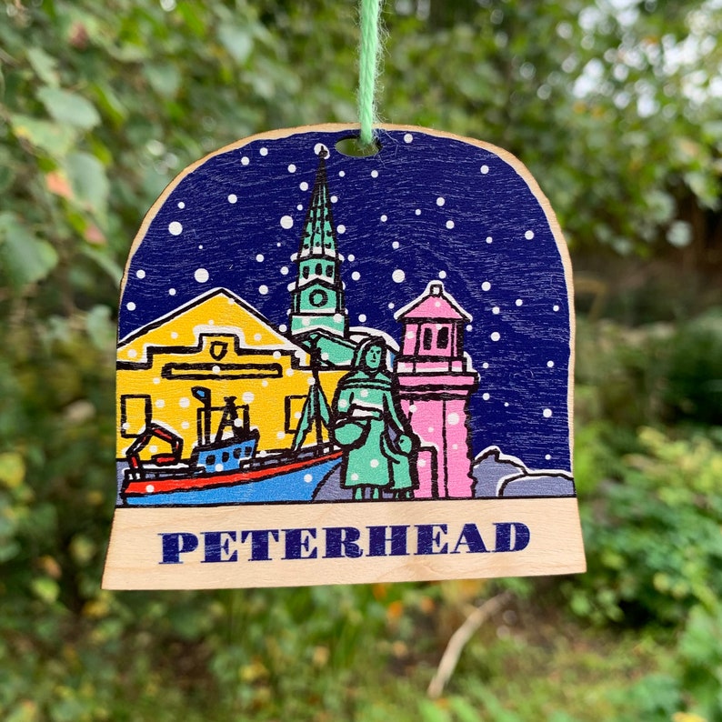 Peterhead snow globe decoration image 1