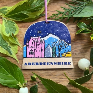 Aberdeenshire wooden snow globe decoration image 1