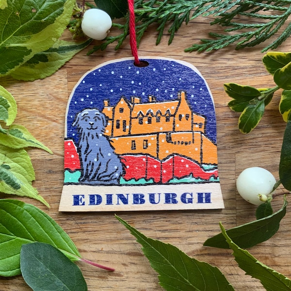 Edinburgh snow globe wooden decoration