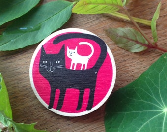 Kittyback pin brooch