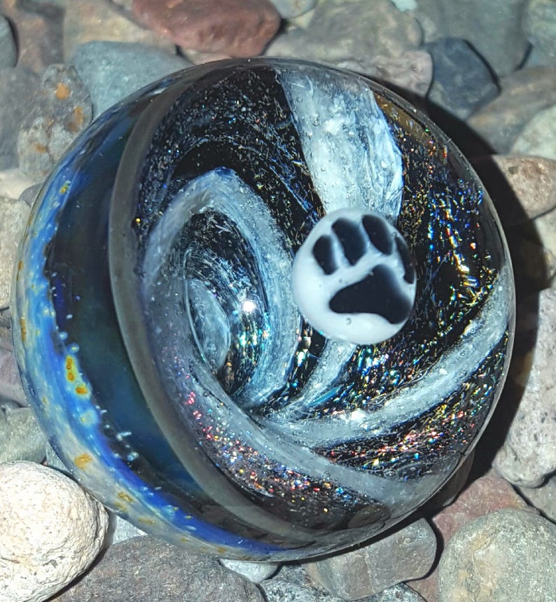 cremation pawprint vortex ash marble keepsake memorial for pet ashes remembrance orb sphere handmade one of a kind for you by Crisanti glass zdjęcie 4